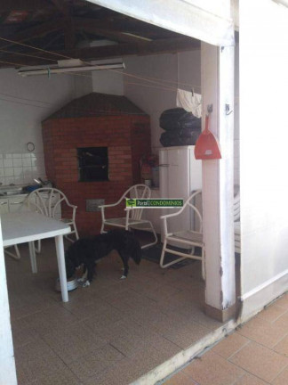 Imagem Casa com 3 Quartos à Venda, 206 m² em Seminário - Curitiba Imagem Casa com 3 Quartos à Venda, 206 m² em Seminário - Curitiba