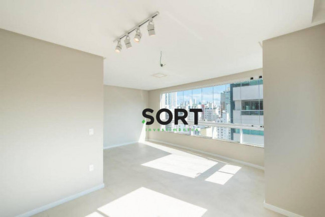 Imagem Cobertura com 4 Quartos à Venda, 240 m² em Centro - Balneário Camboriú