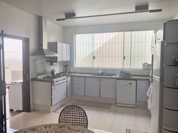 Imagem Casa com 6 Quartos à Venda, 420 m² em Pinheirinho - Itajubá