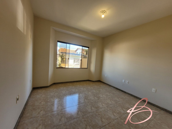 Imagem Sobrado com 3 Quartos à Venda, 231 m² em Centro - Balneário Camboriú