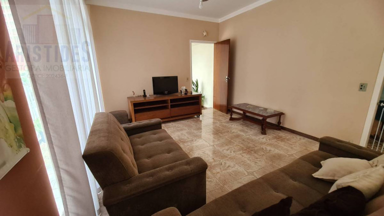 Imagem Casa com 4 Quartos à Venda, 302 m² em Centro - Jundiaí Imagem Casa com 4 Quartos à Venda, 302 m² em Centro - Jundiaí
