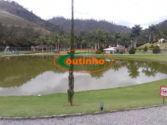 Imagem Terreno à Venda, 242 m² em Vargem Grande - Teresópolis Imagem Terreno à Venda, 242 m² em Vargem Grande - Teresópolis