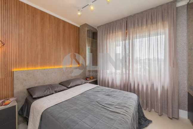 Imagem Imóvel com 3 Quartos à Venda, 209 m² em Chácara Das Pedras - Porto Alegre Imagem Imóvel com 3 Quartos à Venda, 209 m² em Chácara Das Pedras - Porto Alegre