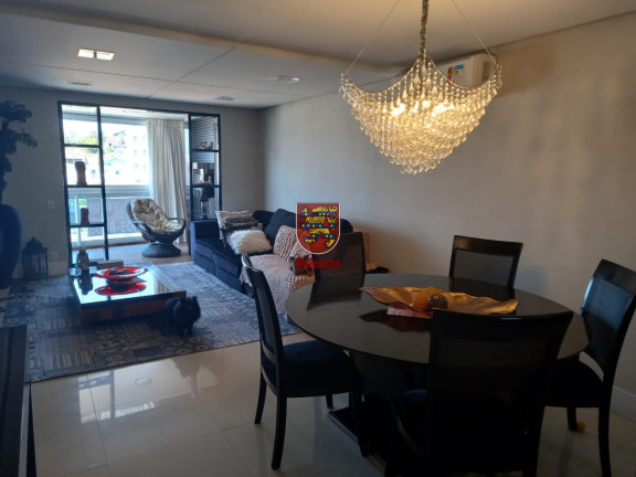 Apartamento com 3 Quartos à Venda, 132 m² em Estreito - Florianópolis