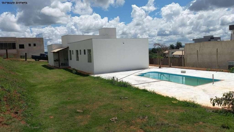 Imagem Casa com 3 Quartos à Venda, 500 m² em Vivendas Do Vale - Mateus Leme