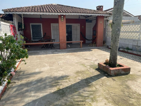 Casa com 3 Quartos à Venda, 137 m² em Vera Cruz - Mongaguá