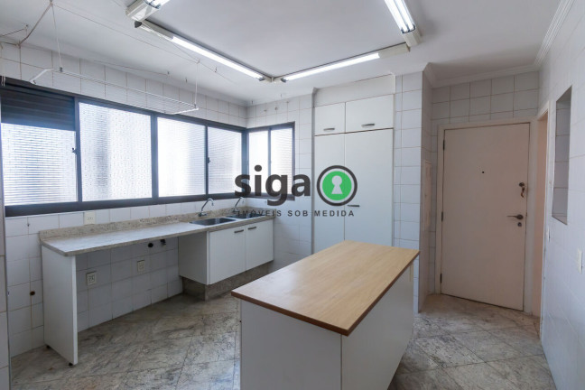 Imagem Apartamento com 3 Quartos para Alugar, 240 m² em Itaim Bibi - São Paulo
