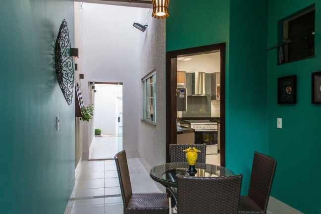 Imagem Casa com 3 Quartos à Venda, 190 m² em Alto Umuarama - Uberlândia