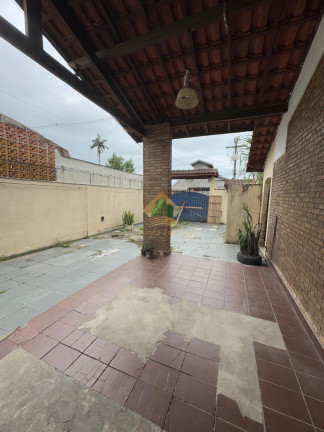 Imagem Casa com 5 Quartos à Venda, 210 m² em Centro - Ubatuba Imagem Casa com 5 Quartos à Venda, 210 m² em Centro - Ubatuba
