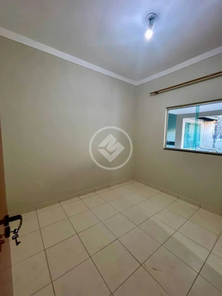 Imagem Casa com 3 Quartos à Venda, 190 m² em Residencial Flamingo - Goiânia Imagem Casa com 3 Quartos à Venda, 190 m² em Residencial Flamingo - Goiânia