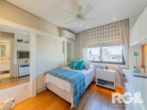 Imagem Apartamento com 3 Quartos à Venda, 245 m² em Moinhos De Vento - Porto Alegre Imagem Apartamento com 3 Quartos à Venda, 245 m² em Moinhos De Vento - Porto Alegre
