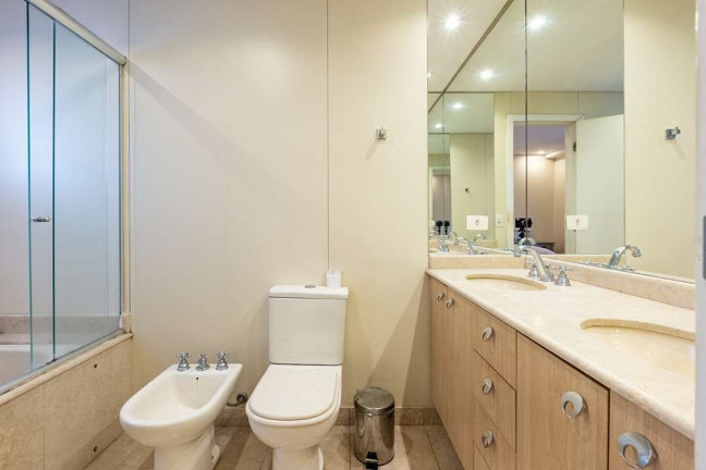Imagem Apartamento com 3 Quartos à Venda, 193 m² em Moema - São Paulo