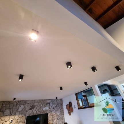 Imagem Casa com 4 Quartos à Venda, em Geribá - Búzios Imagem Casa com 4 Quartos à Venda, em Geribá - Búzios