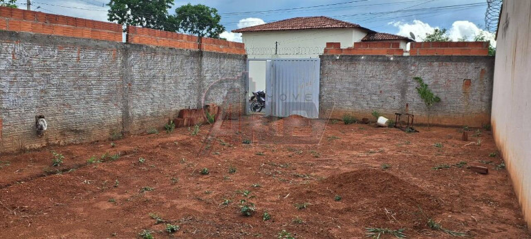 Imagem Terreno à Venda, 170 m² em Raul Lourenço - Montes Claros