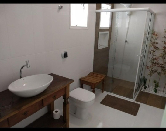 Imagem Casa com 4 Quartos à Venda, 240 m² em Agenor Campos - Peruíbe Imagem Casa com 4 Quartos à Venda, 240 m² em Agenor Campos - Peruíbe