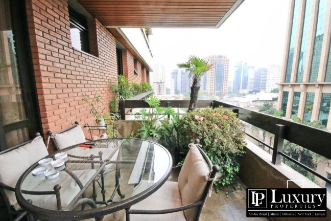 Imagem Apartamento com 4 Quartos à Venda, 335 m² em Itaim Bibi - São Paulo