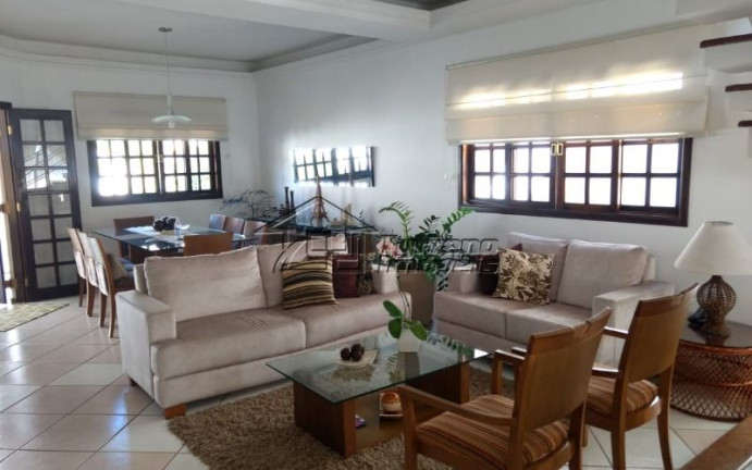 Casa de Condomínio com 4 Quartos à Venda, 200 m² em Urbanova - São José Dos Campos