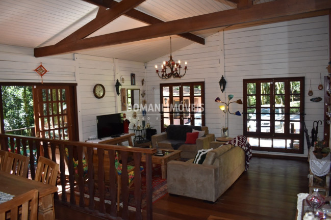 Imagem Casa com 4 Quartos à Venda, 190 m² em Região Do Alto Da Boa Vista - Campos Do Jordão