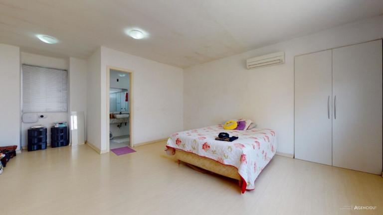 Imagem Imóvel com 3 Quartos à Venda,  em Campo Novo - Porto Alegre