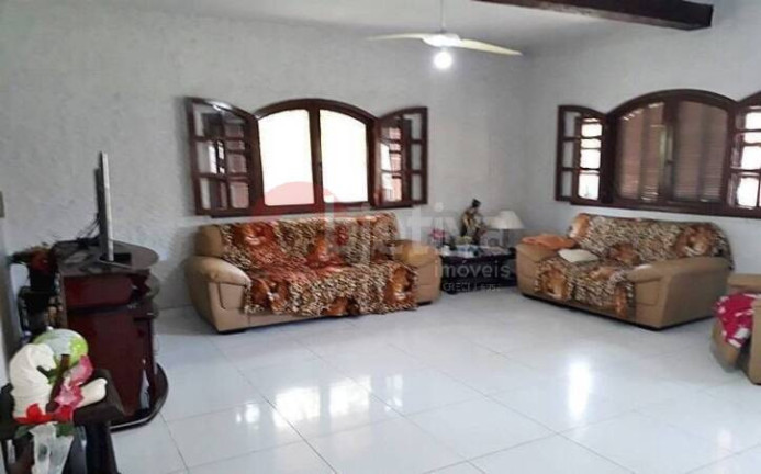 Imagem Casa com 8 Quartos à Venda, 975 m² em Palmeiras - Cabo Frio Imagem Casa com 8 Quartos à Venda, 975 m² em Palmeiras - Cabo Frio