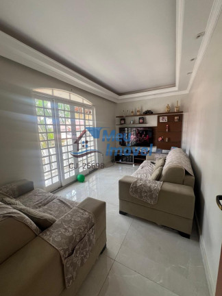 Imagem Casa com 4 Quartos à Venda, 209 m² em Samambaia Norte (samambaia) - Brasília Imagem Casa com 4 Quartos à Venda, 209 m² em Samambaia Norte (samambaia) - Brasília