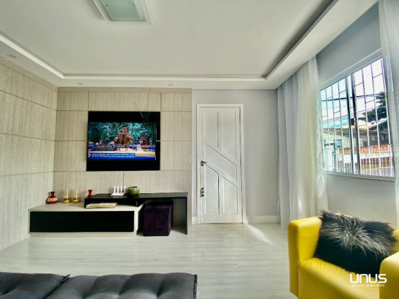 Imagem Casa com 7 Quartos à Venda, 360 m² em Ipiranga - São José
