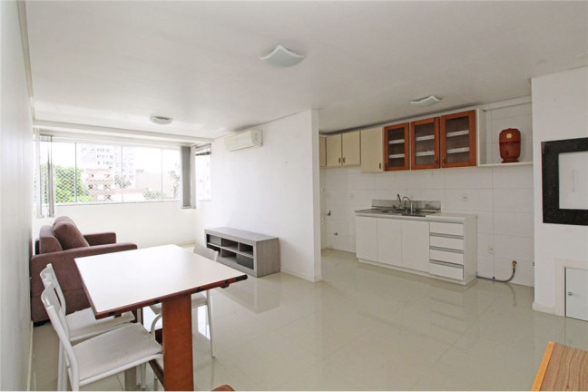 Imagem Apartamento com 1 Quarto à Venda, 50 m² em Jardim Botânico - Porto Alegre Imagem Apartamento com 1 Quarto à Venda, 50 m² em Jardim Botânico - Porto Alegre