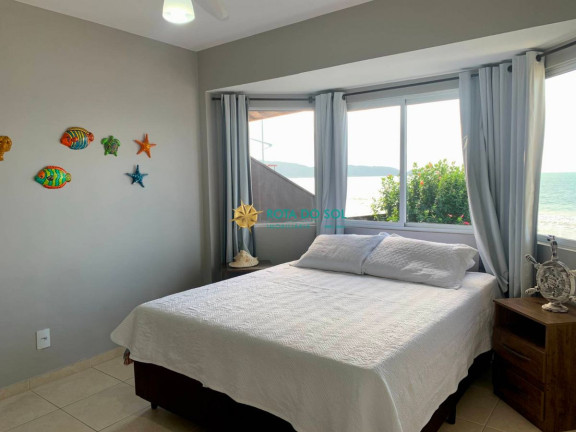 Imagem Casa com 5 Quartos à Venda, 260 m² em Bombas - Bombinhas Imagem Casa com 5 Quartos à Venda, 260 m² em Bombas - Bombinhas