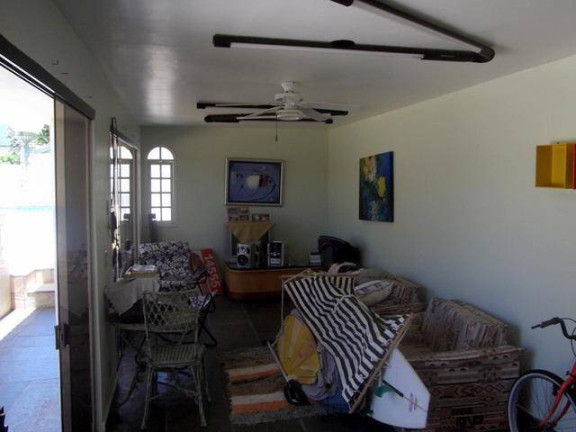 Imagem Casa com 7 Quartos à Venda, em Bal Stella Maris - Peruíbe Imagem Casa com 7 Quartos à Venda, em Bal Stella Maris - Peruíbe