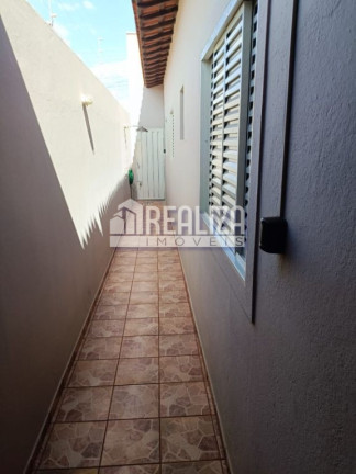 Imagem Casa com 3 Quartos à Venda, 250 m² em Conjunto Manoel Mendes - Uberaba Imagem Casa com 3 Quartos à Venda, 250 m² em Conjunto Manoel Mendes - Uberaba