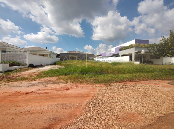 Terreno à Venda, 720 m² em Sociedade Hípica De Botucatu - Botucatu