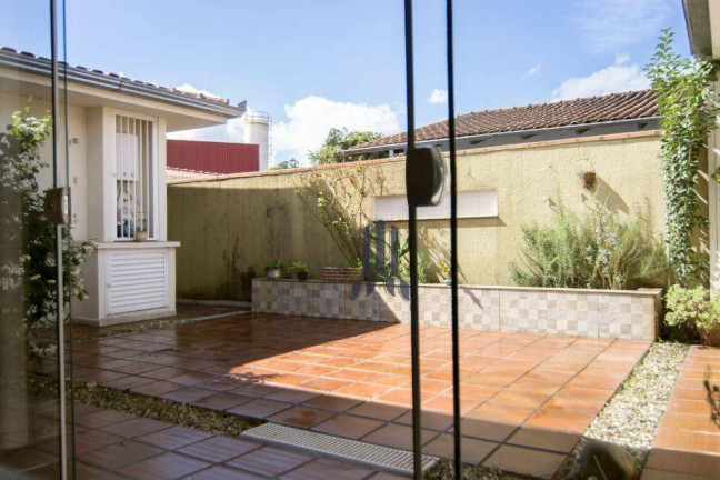Imagem Casa com 3 Quartos à Venda, 304 m² em Vila Izabel - Curitiba
