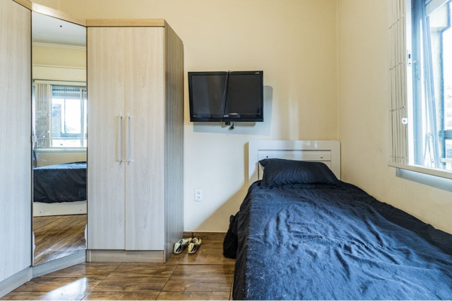 Imagem Imóvel com 3 Quartos à Venda, 134 m² em Vila Ipiranga - Porto Alegre