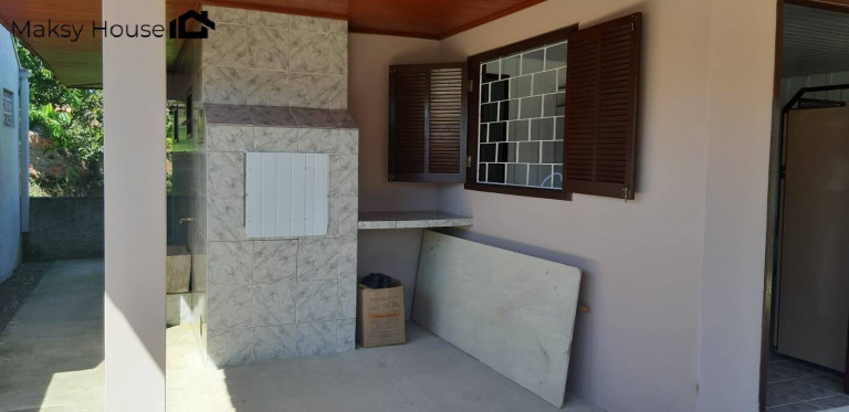 Imagem Casa com 2 Quartos à Venda, 210 m² em Guaratuba Imagem Casa com 2 Quartos à Venda, 210 m² em Guaratuba