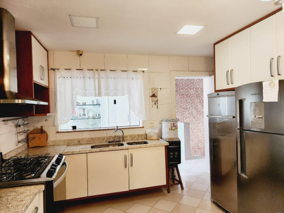 Imagem Casa com 4 Quartos à Venda, 350 m² em Caminho Das árvores - Salvador Imagem Casa com 4 Quartos à Venda, 350 m² em Caminho Das árvores - Salvador