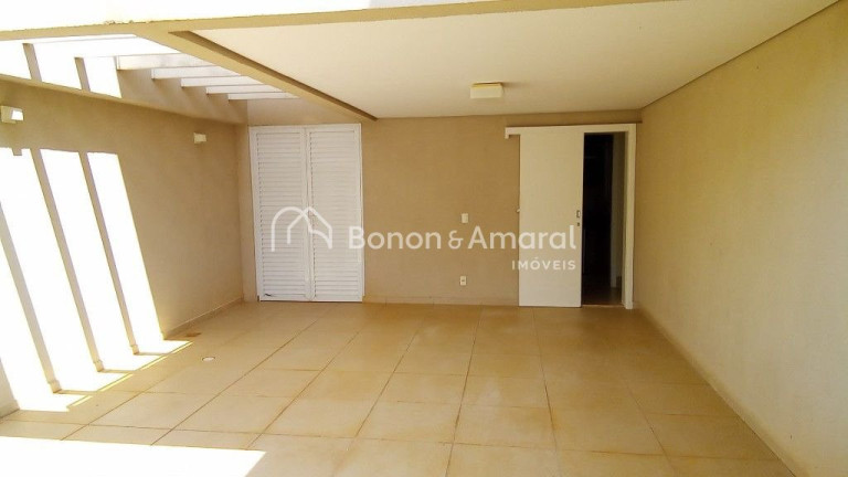 Imagem Casa de Condomínio com 3 Quartos à Venda, 220 m² em Chácaras Silvania - Valinhos