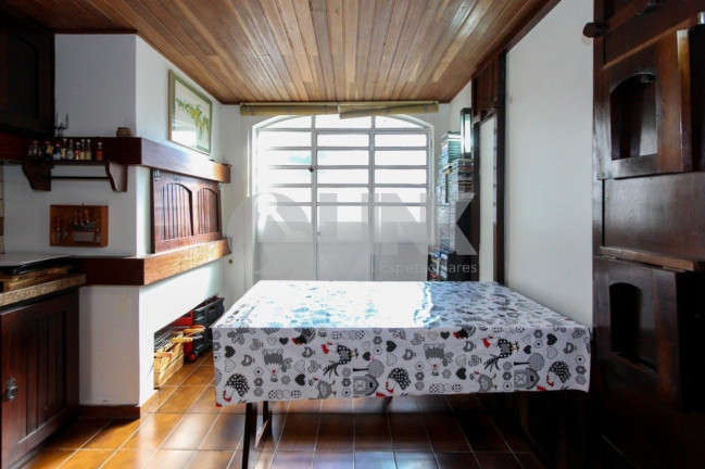 Imagem Casa com 3 Quartos à Venda, 300 m² em Chácara Das Pedras - Porto Alegre Imagem Casa com 3 Quartos à Venda, 300 m² em Chácara Das Pedras - Porto Alegre