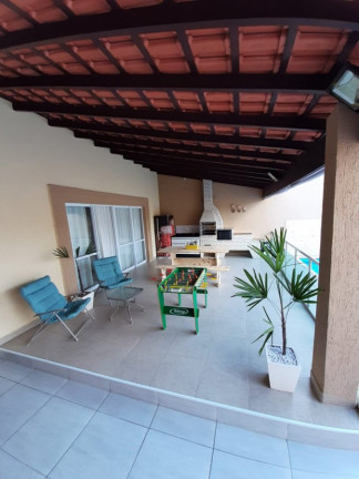Casa com 5 Quartos à Venda ou Locação, 350 m² em Vila Loty - Itanhaém