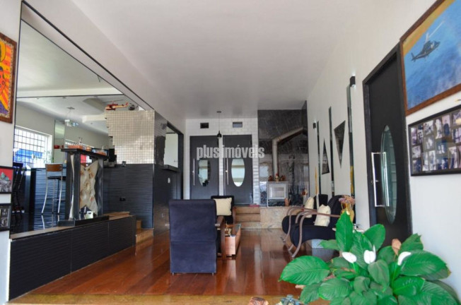 Casa com 5 Quartos à Venda, 380 m² em Morumbi - São Paulo