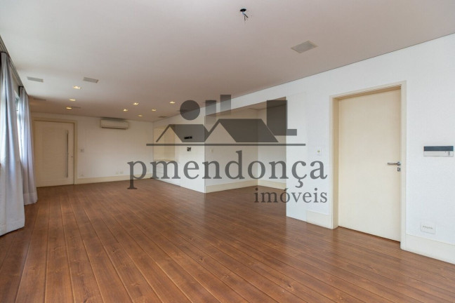 Apartamento com 2 Quartos à Venda, 180 m² em Cerqueira César - São Paulo