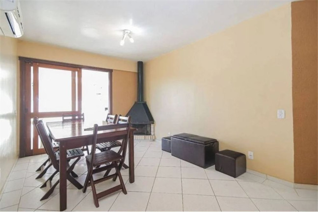 Imagem Imóvel com 3 Quartos à Venda, em Tristeza - Porto Alegre Imagem Imóvel com 3 Quartos à Venda, em Tristeza - Porto Alegre
