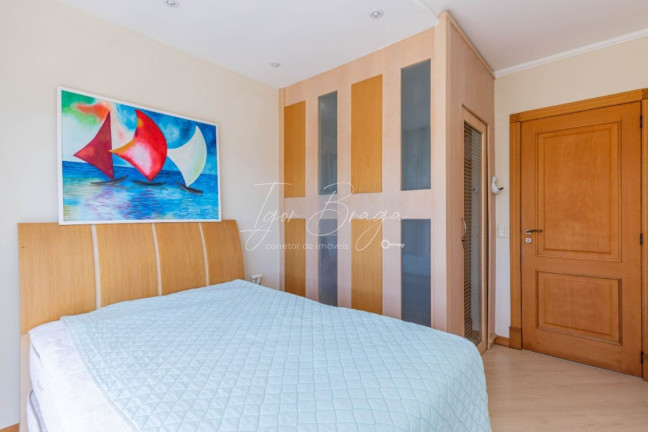 Imagem Casa com 5 Quartos à Venda, 374 m² em São João - Curitiba