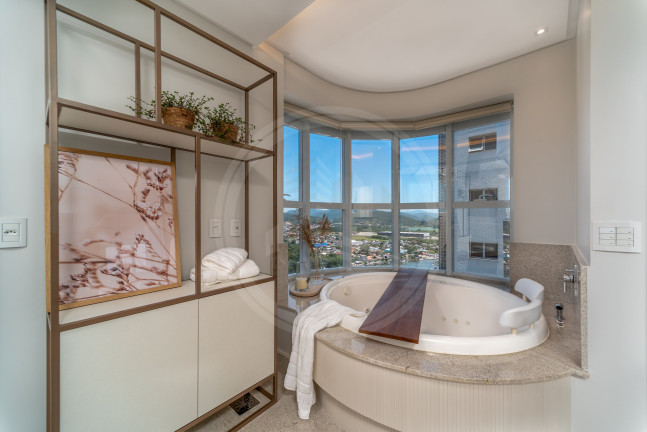 Imagem Apartamento com 4 Quartos à Venda, 237 m² em Centro - Balneário Camboriú Imagem Apartamento com 4 Quartos à Venda, 237 m² em Centro - Balneário Camboriú
