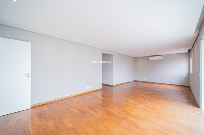 Imagem Imóvel com 3 Quartos à Venda, 168 m² em Moema - São Paulo