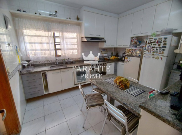 Imagem Casa com 6 Quartos à Venda,  em Embaré - Santos