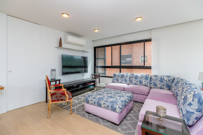 Apartamento com 2 Quartos à Venda, 138 m² em Moema - São Paulo