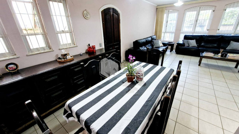 Imagem Sobrado com 4 Quartos à Venda, 300 m² em Vila Ipojuca - São Paulo Imagem Sobrado com 4 Quartos à Venda, 300 m² em Vila Ipojuca - São Paulo
