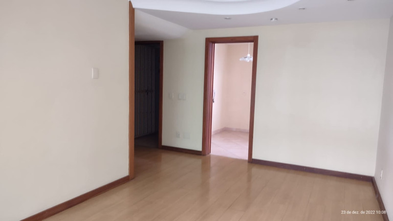 Imagem Imóvel com 3 Quartos à Venda, 104 m² em Petrópolis - Porto Alegre Imagem Imóvel com 3 Quartos à Venda, 104 m² em Petrópolis - Porto Alegre