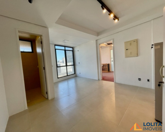 Sala Comercial à Venda, 158 m² em Centro - Florianópolis