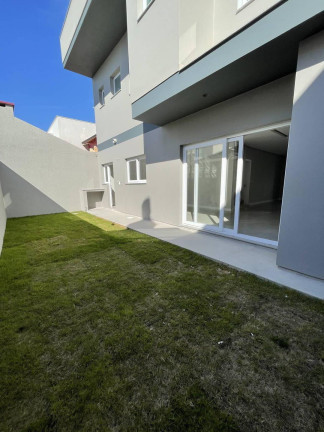 Imagem Sobrado com 3 Quartos à Venda, 220 m² em Moinhos De Vento - Canoas